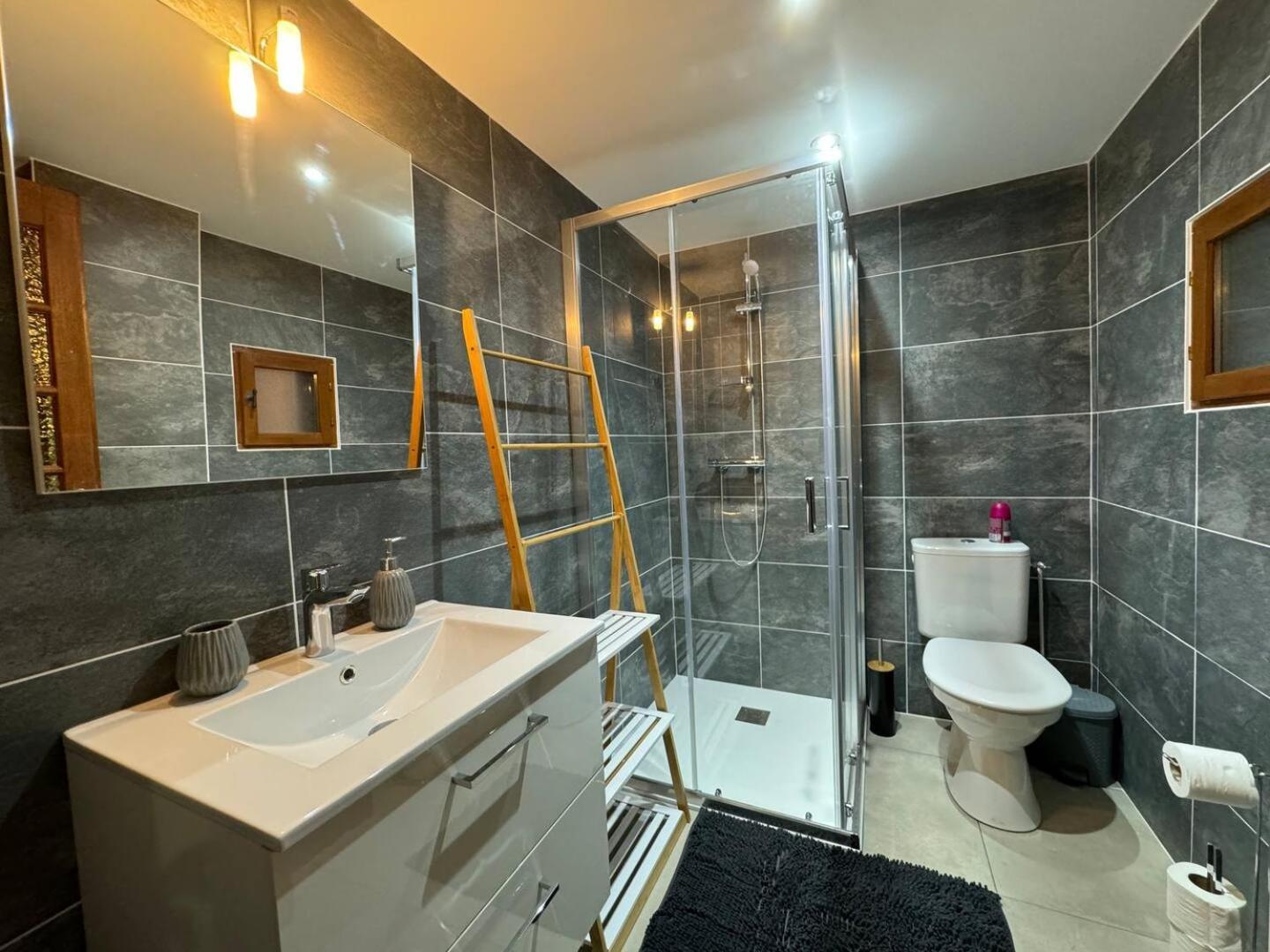 Les Chambres Tonics Montrevel-en-Bresse Екстер'єр фото